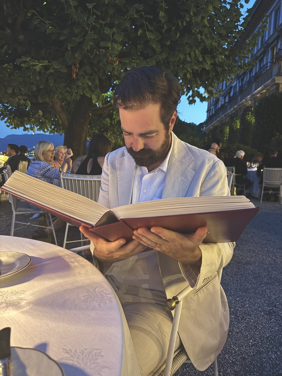 willdefries's tweet image. me reading the list of reasons you should listen to today’s holiday mob sesh