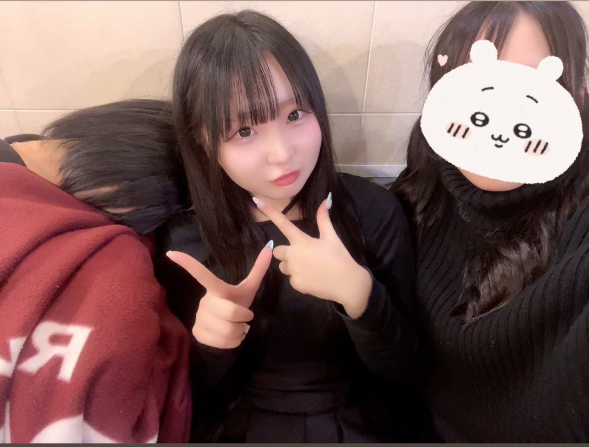 12/29 年内最後テキーラdayありがと➰🎶1番調子悪くて早々に死んでしまってごめんねー😭🙇‍♀️見守りありがとうございました……チェキもドリンクも🥂も感謝、愛たくさん泣く😢カラオケも沢山歌ってくれてありがと、今年最後にまたいつもの酔っ払い完成した👏まりんまどかちゃんたちに大変感謝┏●ALT！