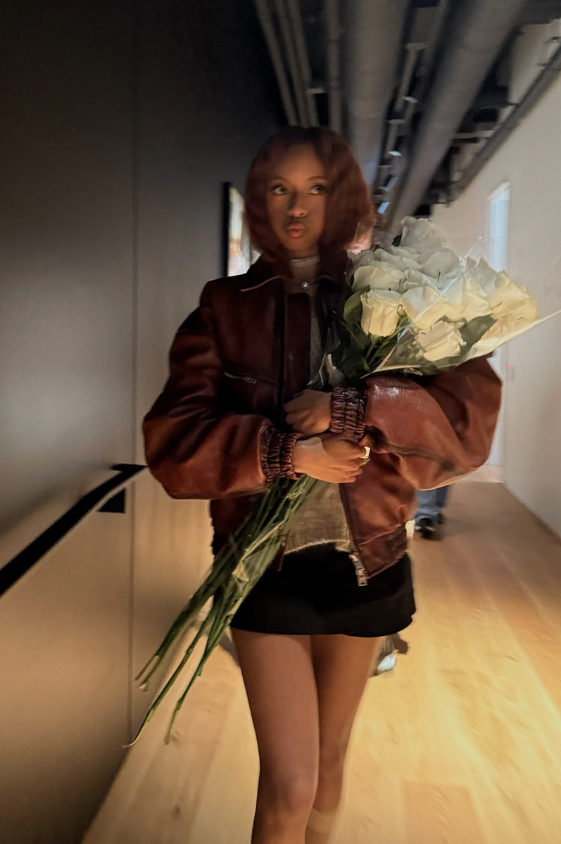 ravynlenae's tweet image. &amp;lt;3