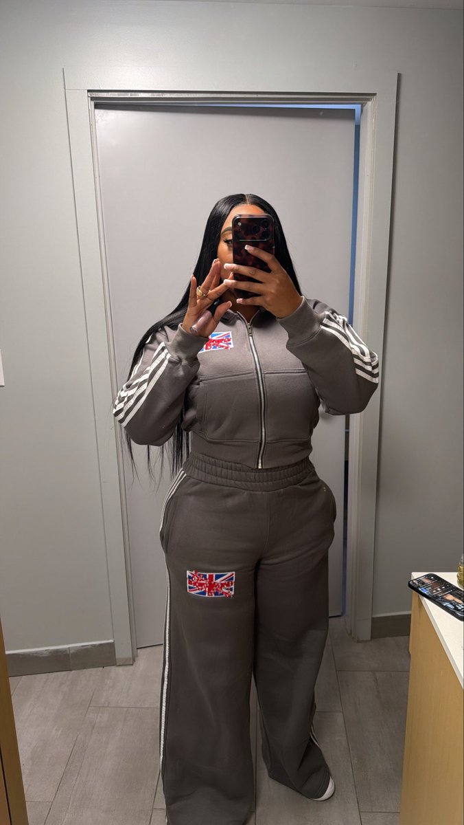 _Kayyy's tweet image. My favorite set so far I got so many more to try on