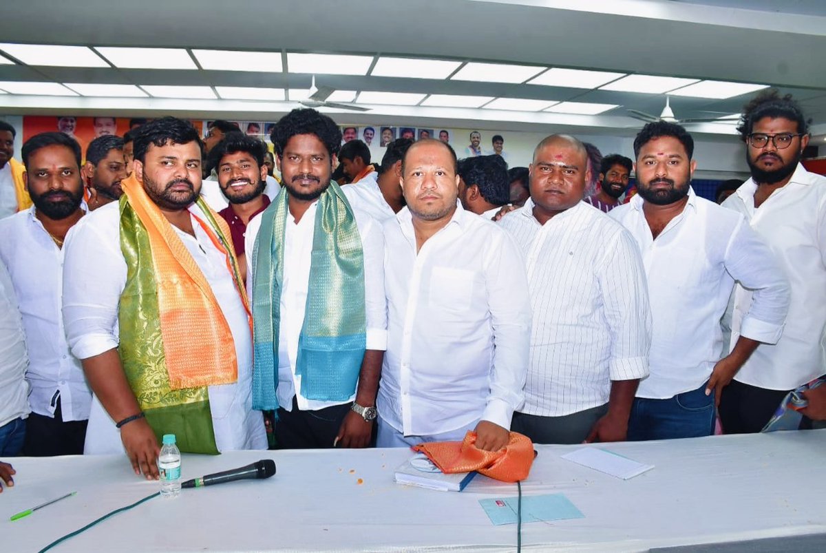 syedkhalid4488's tweet photo. Participated in Telangana Youth Congress State Executive Meeting in Indira Bhawan, Hyderabad, Telangana 

#IndianYouthCongress 
#TelanganaYouthCongress https://t.co/6OfMUAU81u