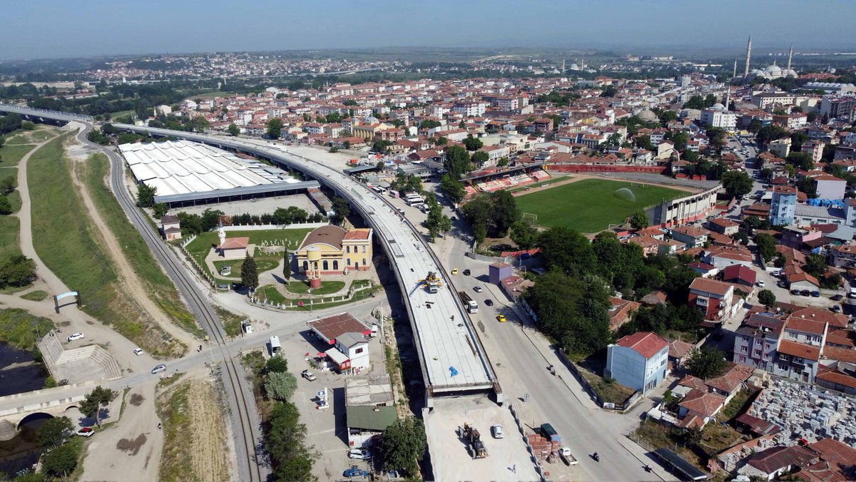 Halkalı-Kapıkule Hızlı Tren Hattı’nda Edirne etabının yüzde 98’i tamamlandı.

daykohaber.com.tr/halkali-kapiku…