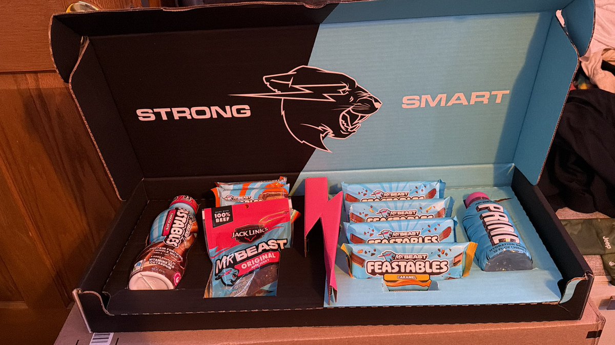 JimmyViscous's tweet photo. Look what just slide thru the mail @MrBeast Jimmy the goat for this,
Go get yours now before they gone, only on Amazon, &amp; beast games 2 starts from a week from tomorrow. Probably shoulda waited to get this but i didnt know if they was gone be gone by than🤷🏾‍♂️🤷🏾‍♂️ https://t.co/xyNfU7YqDz