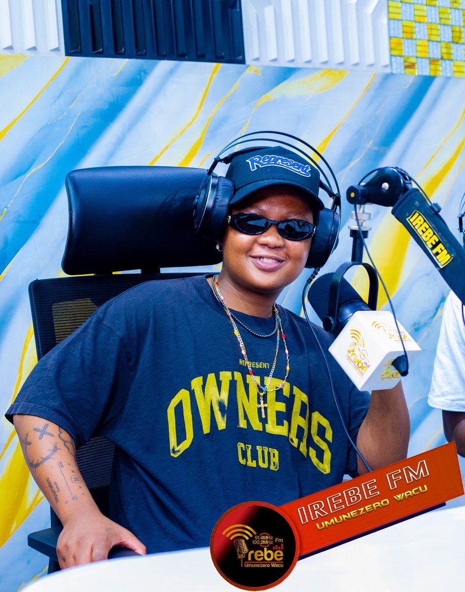 🎶 EEMOH: "I only know SAT-B's BUJA PIANO" 🇿🇦🔥

🎙️ Straight talk

In an interview on December 30th, South African singer 🇿🇦 EEMOH stated:

"The only music I know and can perform is SAT-B's BUJA PIANO, an artist I know in Burundi."

🎯 Unfamiliar with other Burundian artists