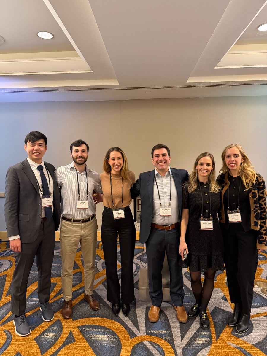 UTSWDerm's tweet image. Great to see current and former UTSW Dermatology research fellows at @PPACMAN. Thanks to Wu, Woodbury, Garfinkel, Perez-Chada, and Childs for representing UTSW and contributing to important conversations in psoriatic disease care.

#UTSWDerm #PPACMAN #DermResearch #DermCommunity