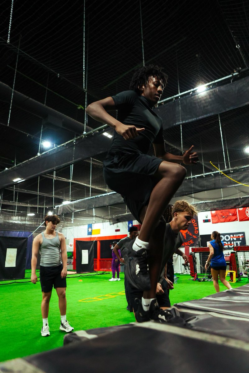 LeRon Harry tweet media