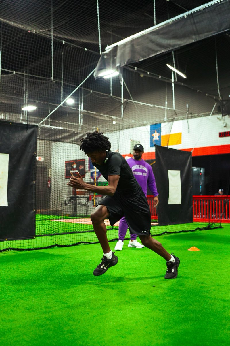 LeRon Harry tweet media