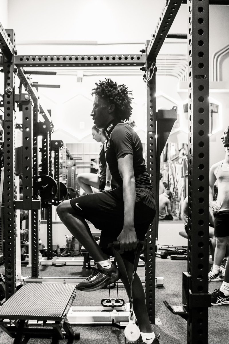 LeRon Harry tweet media