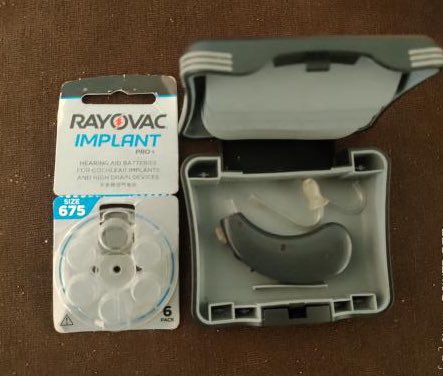 Faten and woroud are two deaf girls who are in urgent need of medical hearing aids like these. 

They also need ear surgery due to damage caused by the bombardment, which resulted in internal bleeding in their ears.

Please donate and share the campaign.

This is a very urgent