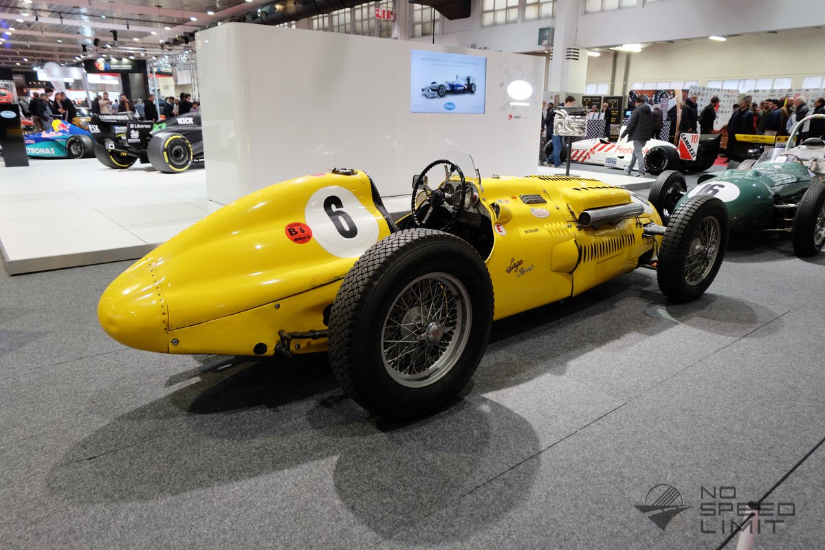 NoSpeedLimit_it's tweet photo. #interclassicsbrussels 2025
The epitome of French racing elegance. 🇫🇷✨
The Talbot-Lago T26C was a masterpiece of 1940s engineering. 🏁
#TalbotLago #T26C #VintageF1 #GrandPrix #FrenchRacingBlue #ClassicCars #MotorsportHistory
For more: https://t.co/7AuarTAOIy https://t.co/UsMP0vV0U4