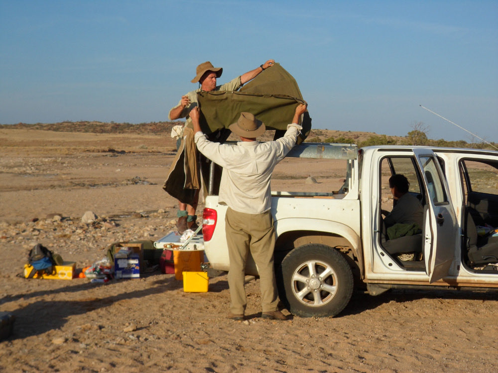 esparverblau's tweet image. Els conflictes de la fauna amb l’agricultura, ramaderia i béns humans es poden mitigar amb ciència aplicada. Aquí una estada amb els investigadors i rangers de Biosecurity a S.Austràlia: ciència i pràctica. Vam aprendre molt. Qui finançava la recerca era el sector ramader.