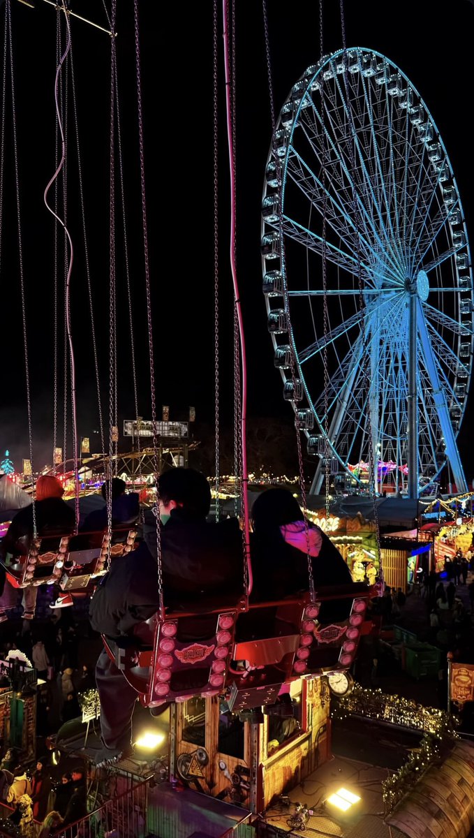 gasaq__'s tweet image. أنا اشوفك قدر مانيب اشوفك شفوف
تنخسر كل حاجه .. وأنت ماتنخسر