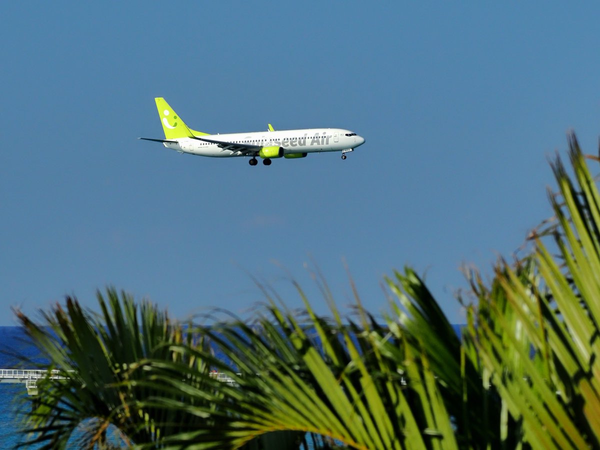 🛬 来年もこんな感じにスマイルでいたいものです😊 JA810X B737-800