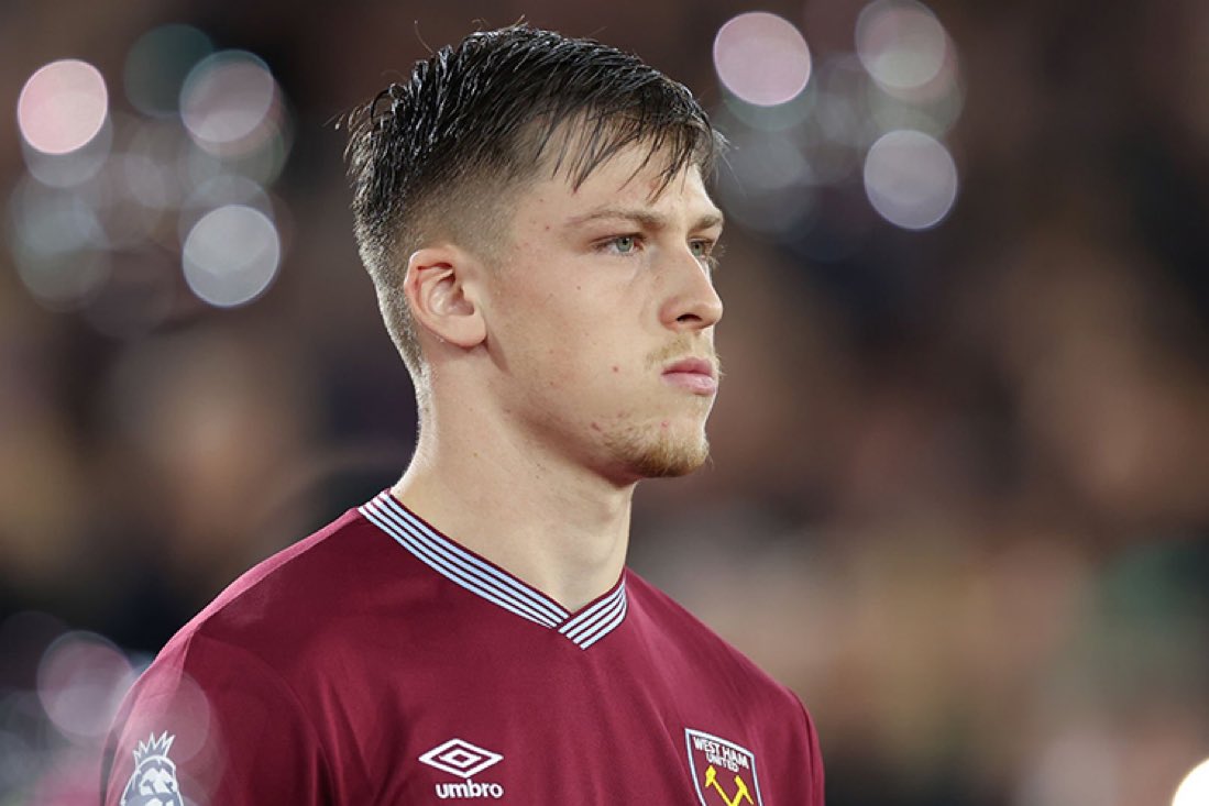 danwoff98's tweet image. Ollie Scarles’ game by numbers vs. Brighton:

71 touches
9 ball recoveries
8 clearances 
3 tackles won
3 interceptions 
2 chances created

Superb. 👏 👏