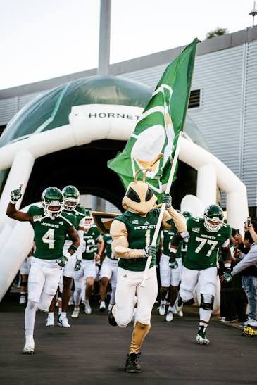 Blessed to receive an offer from Sac State! <a href="/sacstate/">Sacramento State</a> <a href="/SacHornetsFB/">Sac State Football</a> <a href="/TritonNation/">Iowa Central Football</a> <a href="/CoachO60/">Devone Yelverton</a>