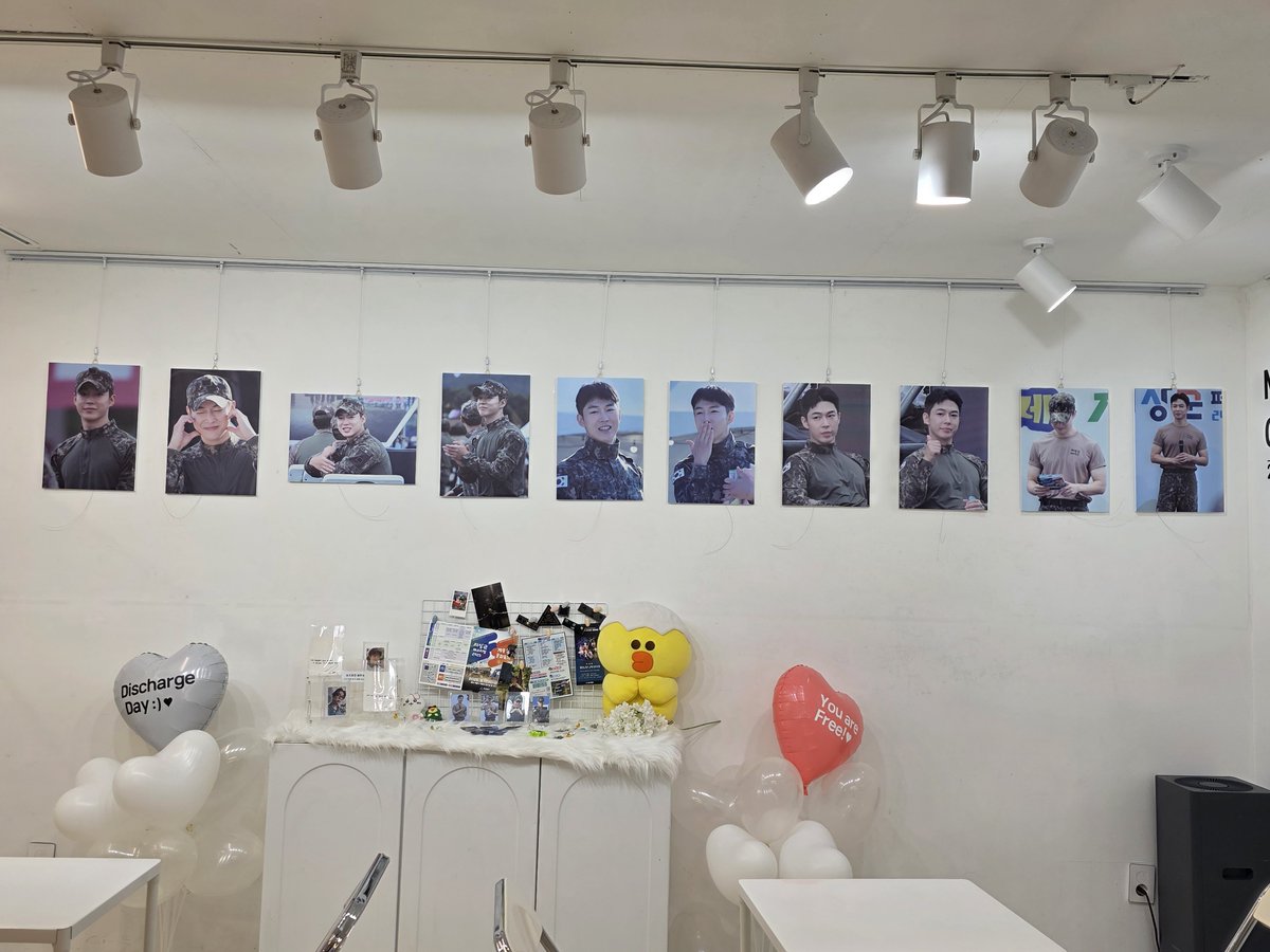 WONIT9's tweet photo. <카페 전시 액자 나눔 안내>
카페 마감시간인 18:00부터 카페 전시 폼보드 액자를 나눔합니다!
당일 카페 영수증을 보여주시면 선착순으로 가져가실 수 있습니다 :) https://t.co/tIb06EjF1f