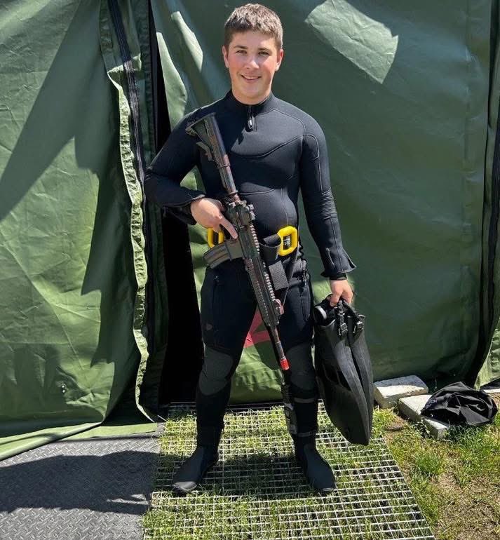 rshereme's tweet image. This is the story of Anatolii Pavlenko.

During the russian occupation in 2022, his village fell under occupation. Anatolii was 17.

He stayed at home and began passing information to Ukrainian soldiers about russian positions and movements.

He collected coordinates, memorized…