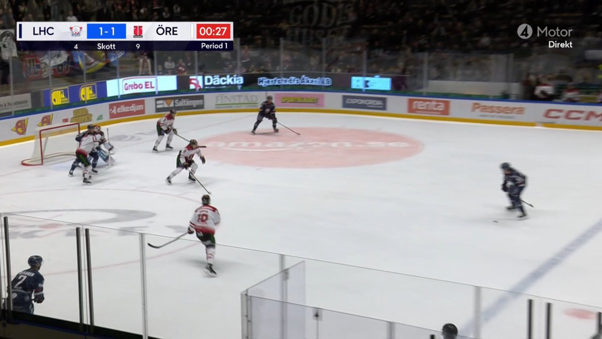 Kan inte släppa den här situationen från första perioden. 
Tänk att passa är första alternativet istället för att ta in en pucken 1-2 meter och senare lägga på mål.😂