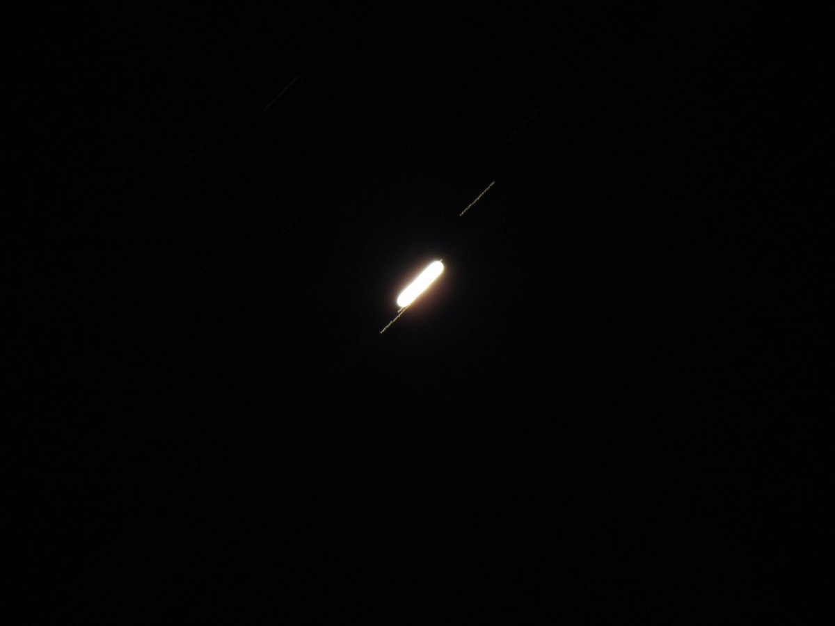 technofreakuk's tweet photo. Finally a clear sky and Jupiter is looking amazing. I totally failed trying to take some photos of it up there along with it’s moons although I did manage a couple of decent shots of our own moon. https://t.co/YO7getLivu