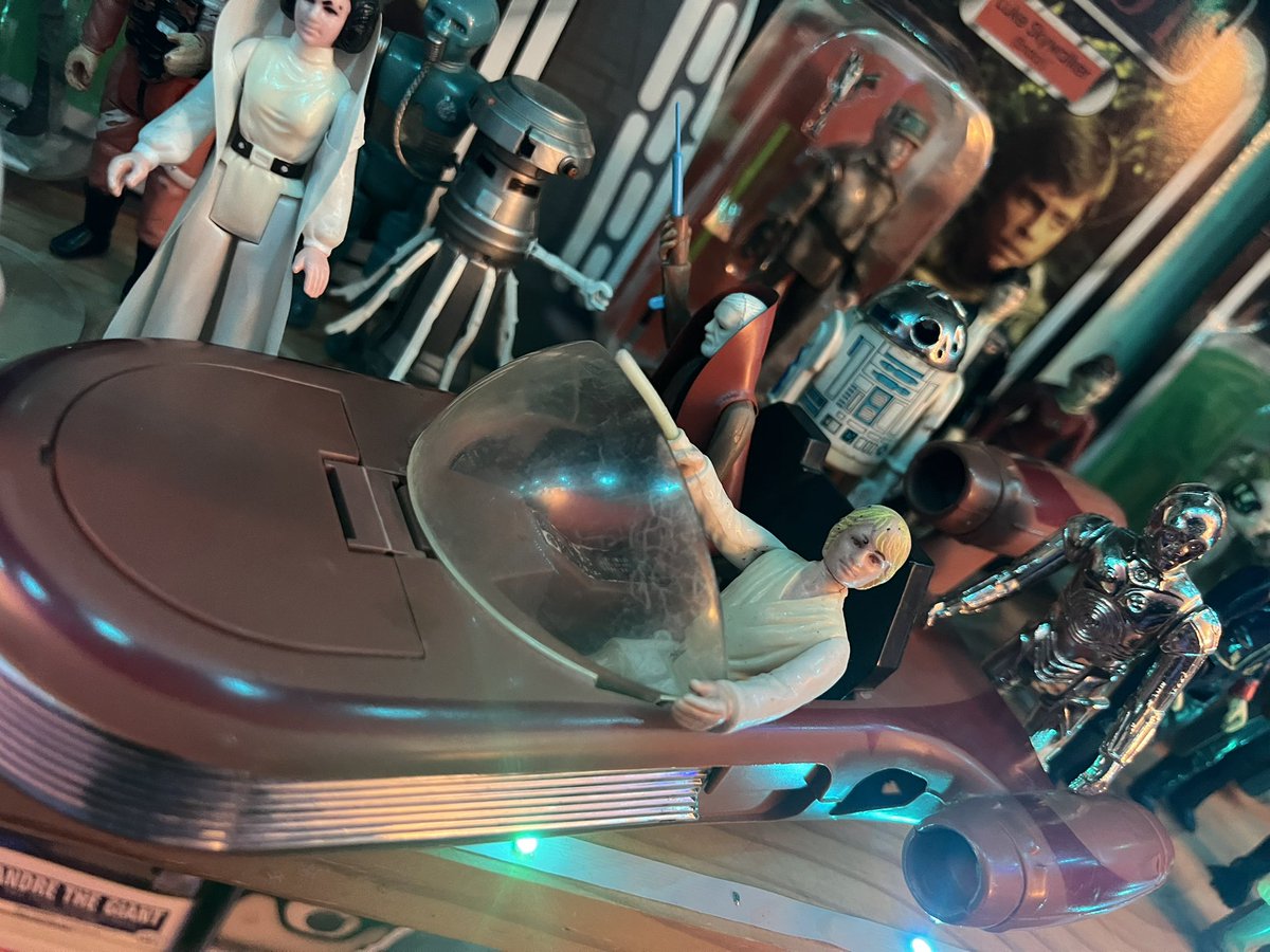 These aren't the droids you're looking for - now get the f*ck out of the way!