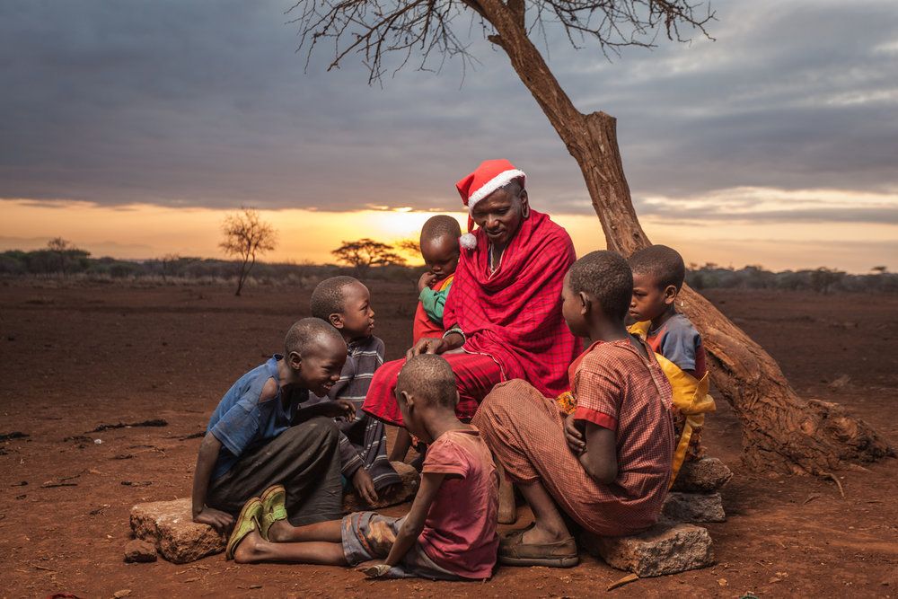 BittGenn's tweet photo. Ho.... 
Christmas in Kenya.
RESPECT !!!
Only 359 days until next Christmas!
What do you think?😄
#SantaClaus #antisanta https://t.co/j3BEt6nfG2