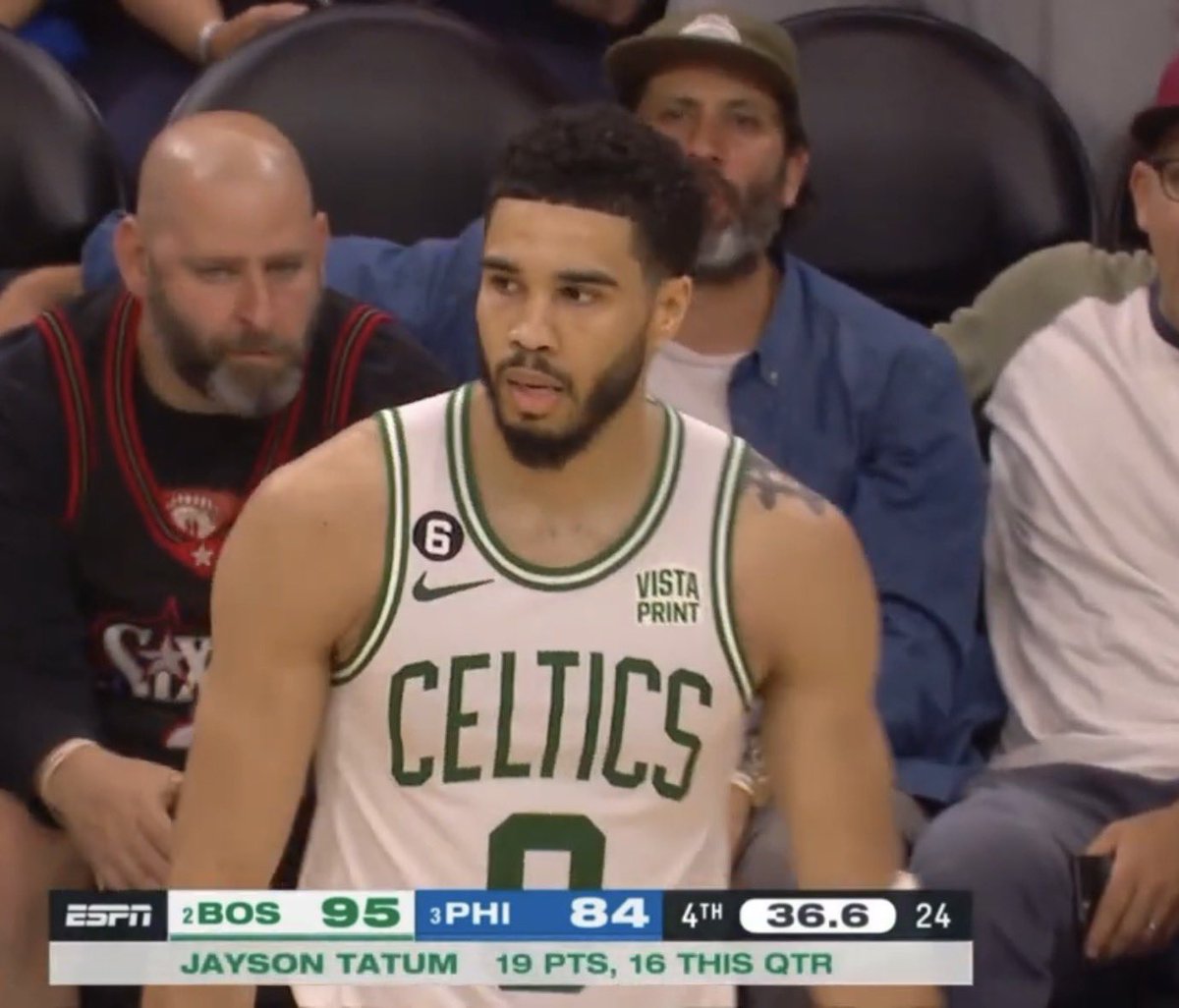 lockedupjb's tweet image. Single-handedly walked them down with his back against the wall