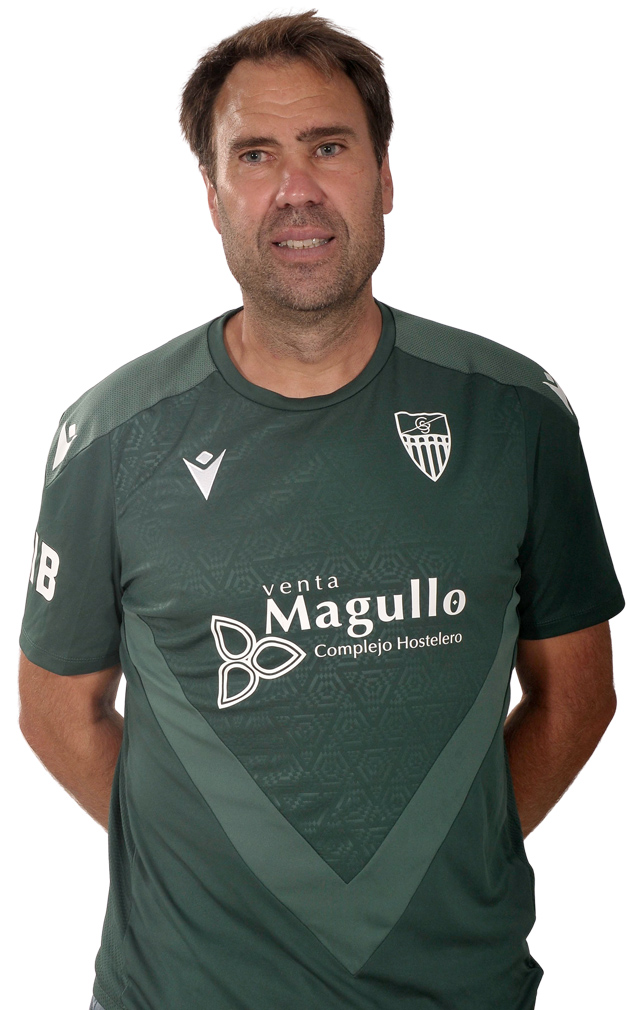 MEJORES EQUIPOS EN CASA 2RFEF🏡 25/26

🥇 UE POBLENSE de Oscar Troya: 21 ptos en 9 partidos. Invictos: 6 V, 3 E

🥈 CD CORIA de Rai Rosa: 20 ptos en 8 partidos. Invictos. 6 V, 2 E

🥉 G. SEGOVIANA de Iñaki Bea: 20 ptos en 8 partidos. Invictos: 6V, 2E.

4⃣NAVALCARNERO de Manu