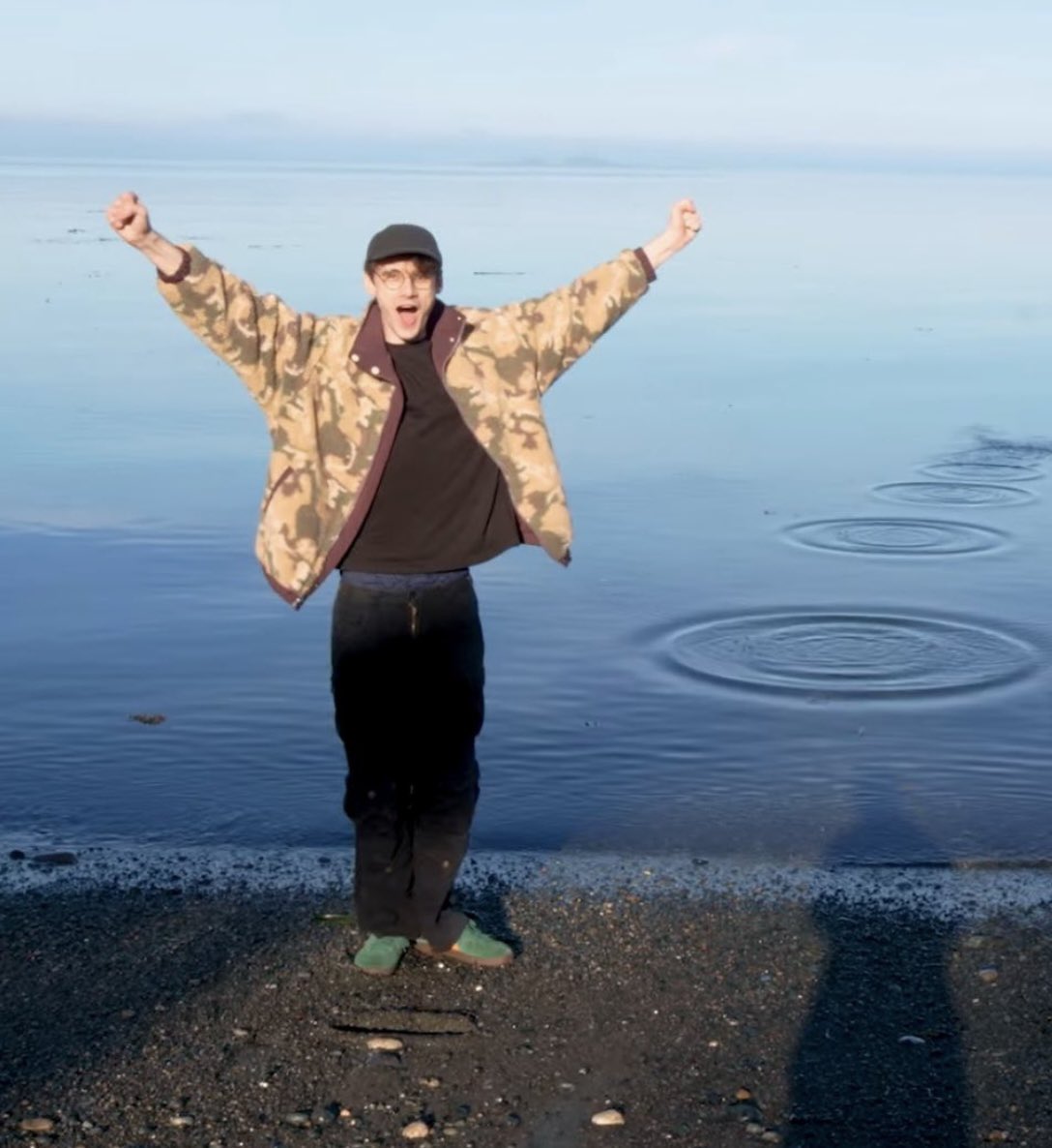 rrxbyy_'s tweet image. please never invest in a belt