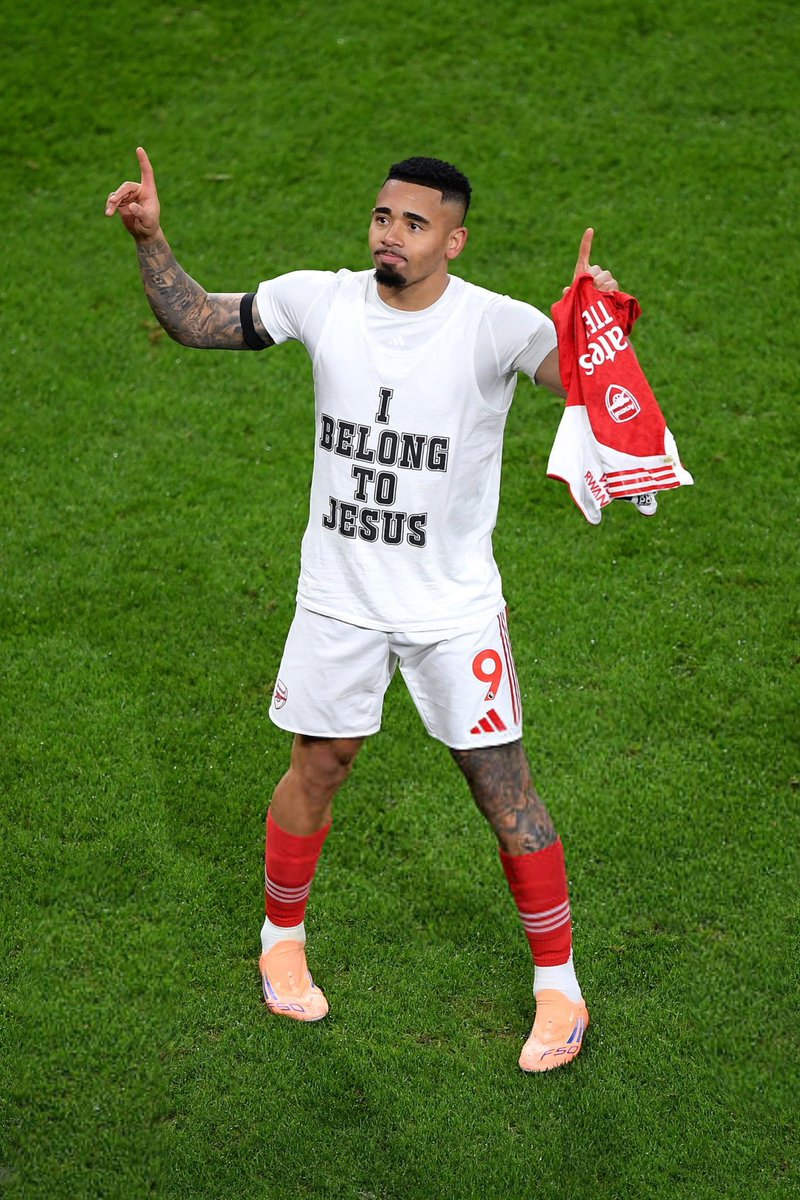 adriaJM8's tweet photo. Gabriel Jesus vuelve a ser feliz. https://t.co/76YhoiBu5u
