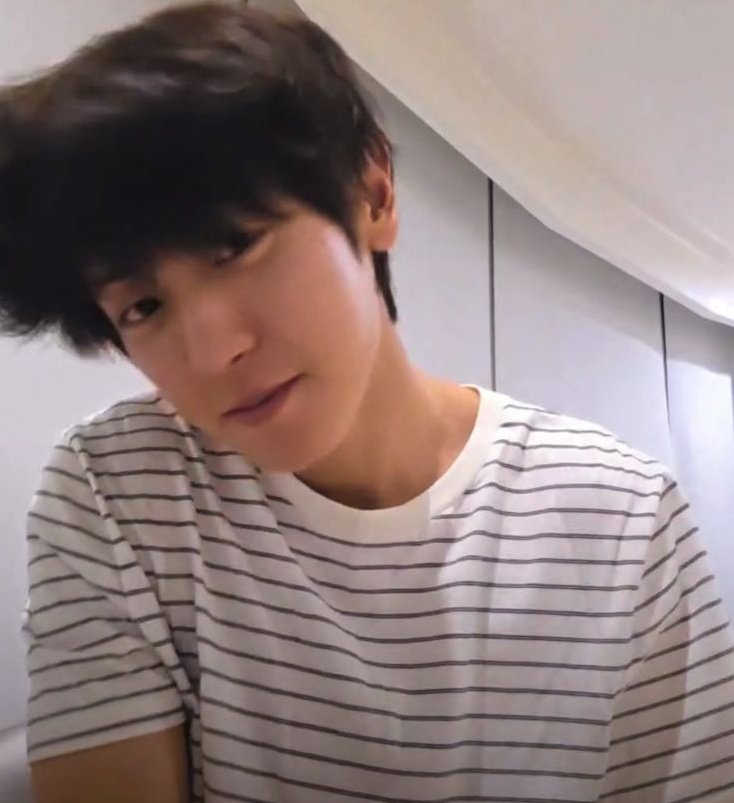 galeyleoo's tweet image. #chanbaek short au
—Short n Spicy—

Laundry room tengah malam gak pernah ada di rencana Senan, apalagi ketemu cowok sleeveless bertato yang berdiri santai di depan mesin cuci, sampai beberapa detik dia baru sadar kalau itu ternyata Keiran, si pendek nerdy anak psiko di kampusnya.