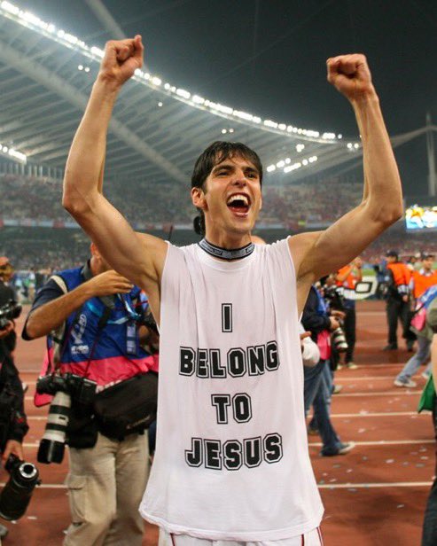 KalshiFC's tweet image. Gabriel Jesus recreate the iconic kaka’s picture