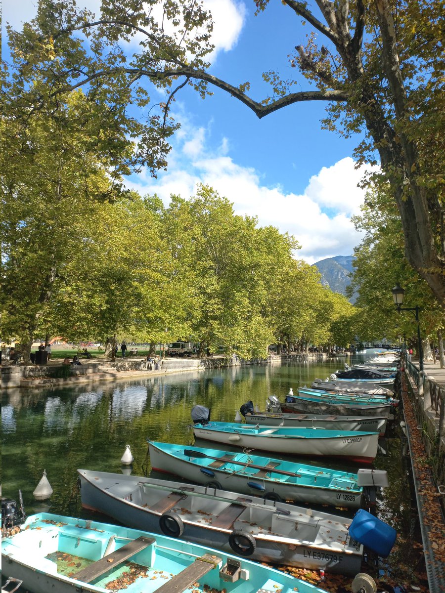 Agnès Briançon tweet media