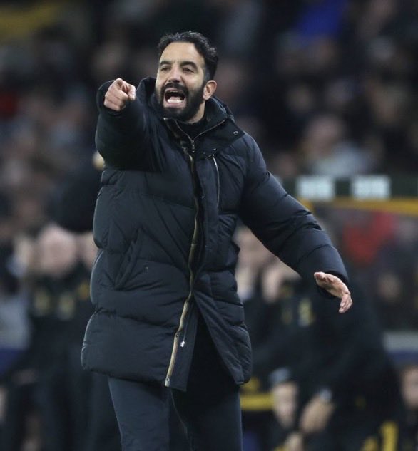 utd322's tweet image. انتهى وقته معانا مدرب فاشل #mutc