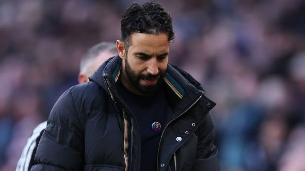 SullyTalkz's tweet image. Wolves had earned 2 points out of a possible 54 points this season. They've  just got a point at OT.

Most confusing decision ever. We get a huge 3 points against Newcastle last game using a back 4 so you switch to a back 3 the next game. The players looked clueless too. #MUFC