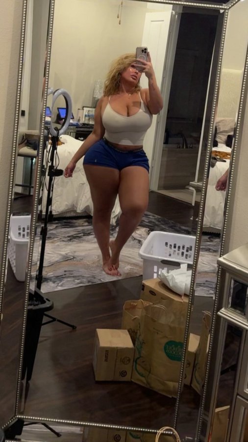 MoNy🖤المهره tweet media