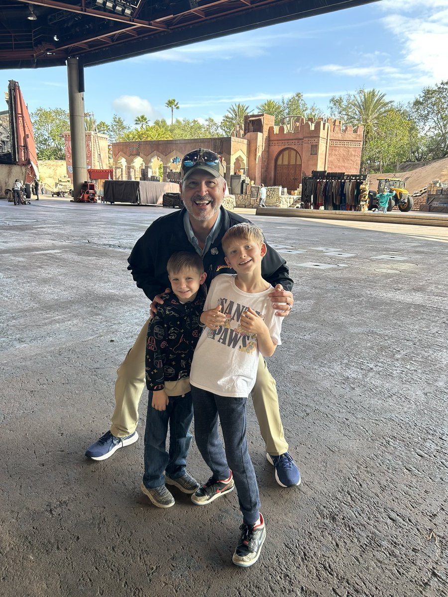 Ashley Suit tweet media