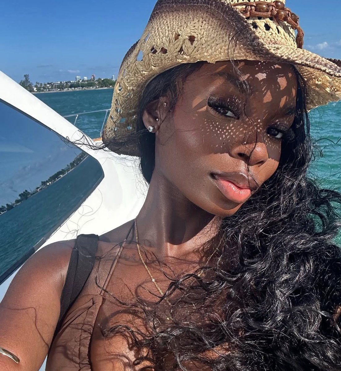 psavannahhh's tweet image. The streets yearn for vacaylandria