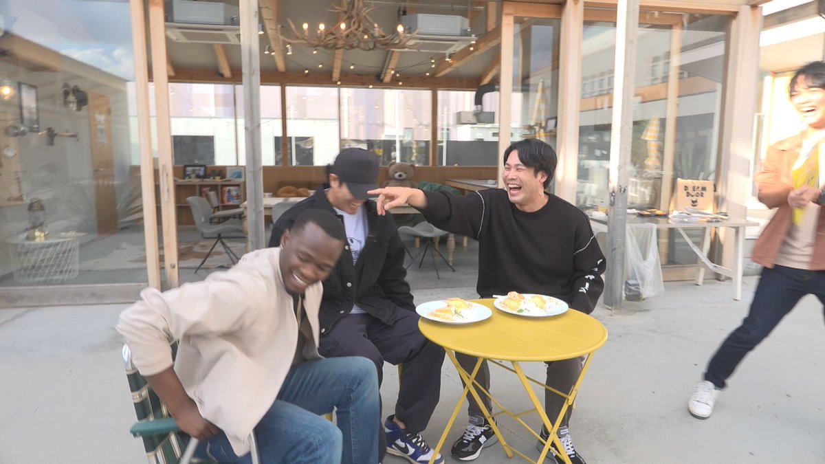 hawks_rkb's tweet photo. いよいよ明日✨RKB「めで鷹！ホークス新春SP2026」
1月1日(木)午後2時30分～
▽近藤＆川瀬＆野村が白熱バトル🔥さらに…ぇぇええ😱信じられない事態が ▽モイネロ暴走⁉上沢＆藤井＆上茶谷とBBQ🎯放送中に回答で当選率グンとUP🎁お肉＆サイングッズ当たる #sbhawks #ホークス  https://t.co/YxdRQNWbiD https://t.co/zN07fSy63f