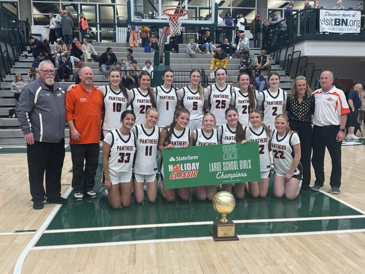 wchs_308gbb's tweet image. Back to Back- St Farm Classic Champs! So proud of our team! Amazing defensive effort! Congrats to my girls, they work their tails off and deserve this one so much! Congrats to Tibbs and Guedet for All tournament team selection!!!