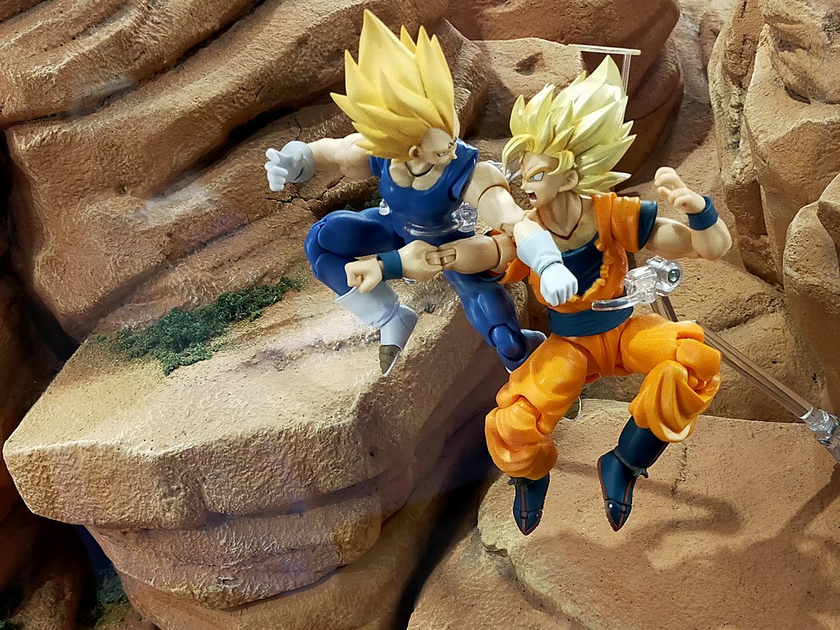 choco135792468's tweet photo. ドラゴンボールストアいってきたー https://t.co/LjD4gvkuKv