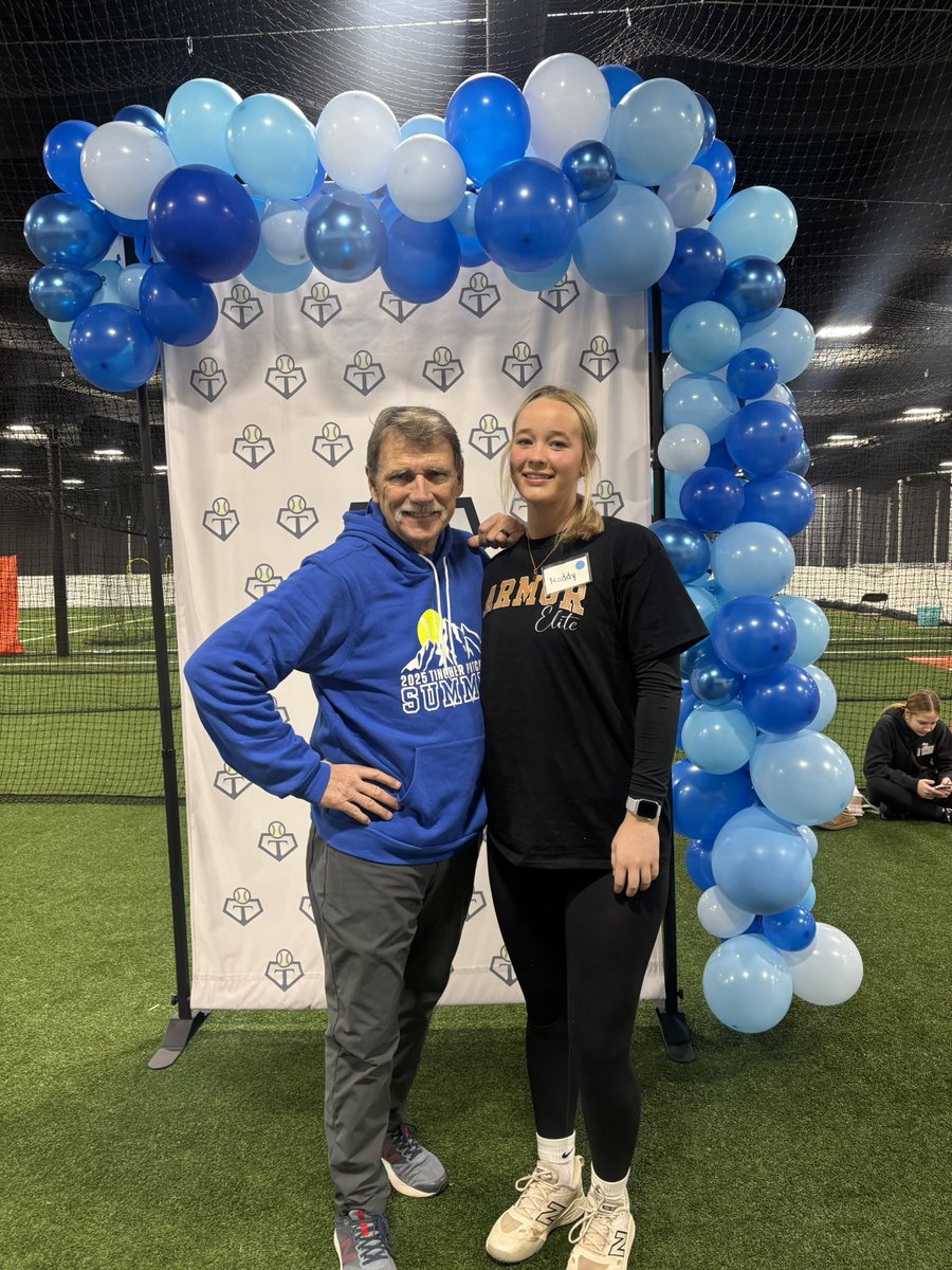 MaddyM_2028's tweet photo. Grateful for being able to spend the last 2 days with some amazing instructors @TincherPitching Summit.  I loved seeing Mr. Denny again and making new friends! I learned so much and have a workbook full of notes & drills with things to work on to improve my game. 

@ArmorEliteFox @ExtraInningSB @ArmorEliteFP @LineDsoftball @SBRRetweets @gatorjack72 @GoMVB @CoastRecruits @TopPreps @d1fastpitch1 @SunilSportsNews @fastpitchwatch @SCHSfastpitch