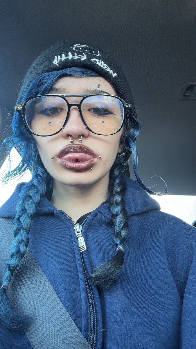 pixiepuke222 tweet picture