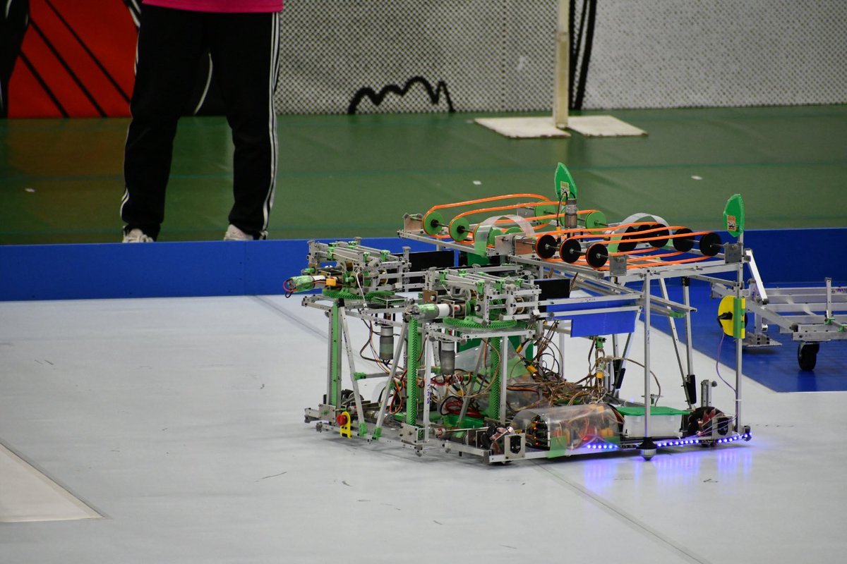 ロボコン♡ 黄色い卵型のロボット Chef robot #kick_han_sofubi #kick_han_robocon