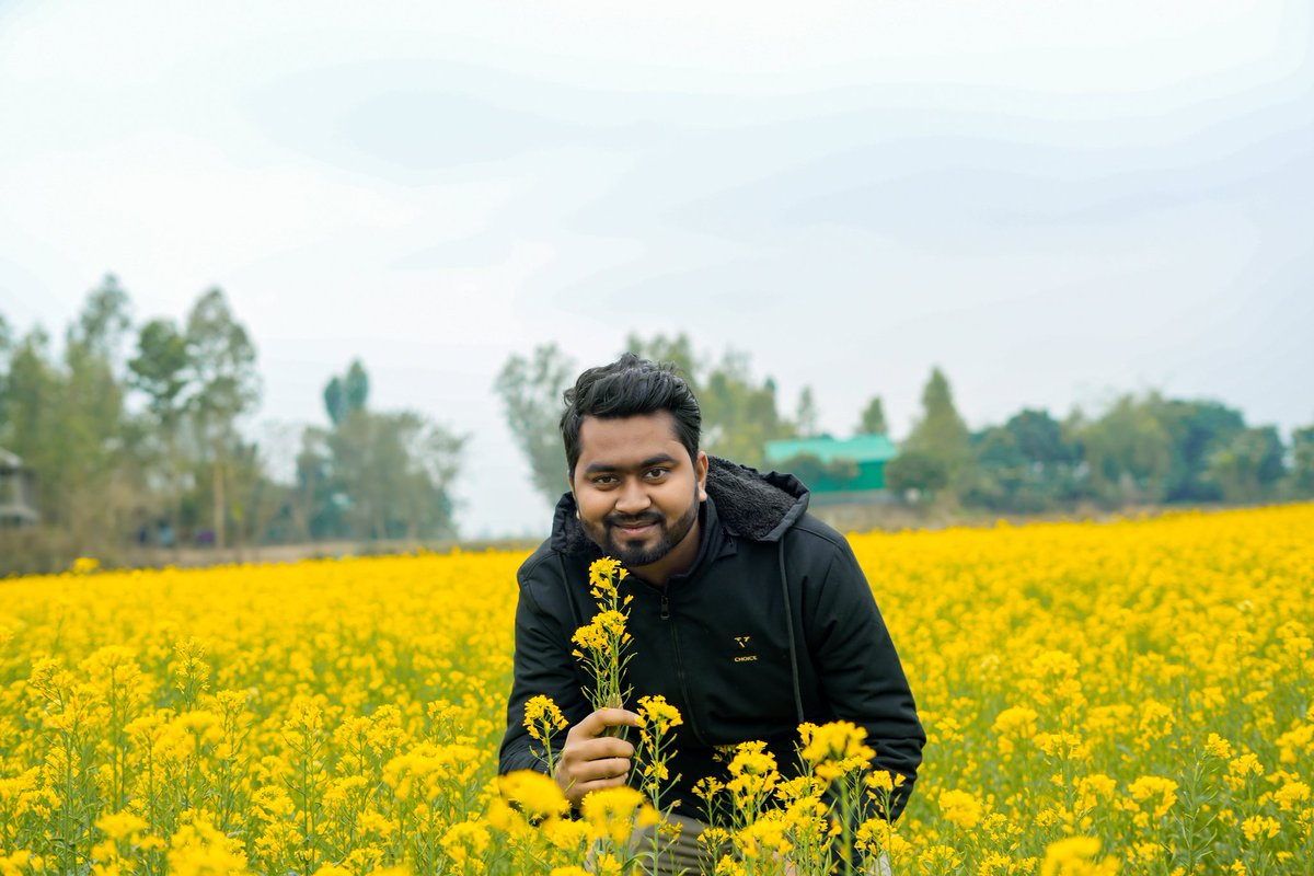 RayhanDroles's tweet image. সরিষা ক্ষেত থেকে বলছি .......😉