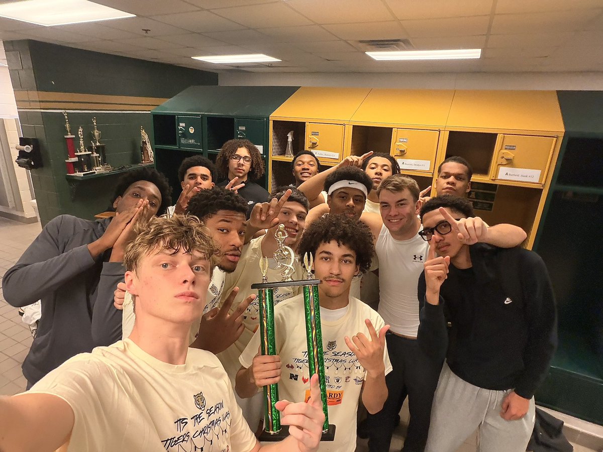 Calhoun Basketball tweet media