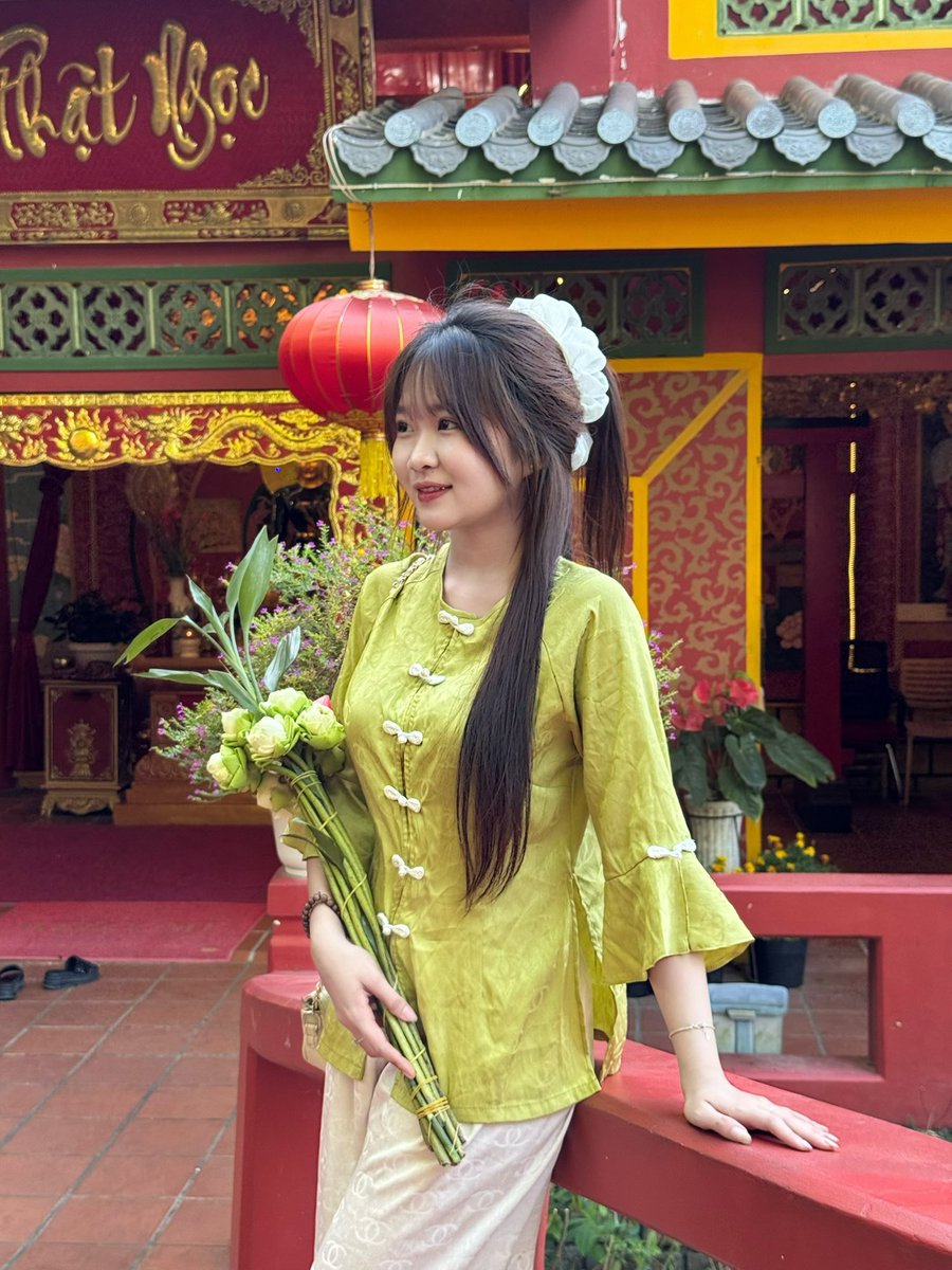 Mỹ Lan tweet media