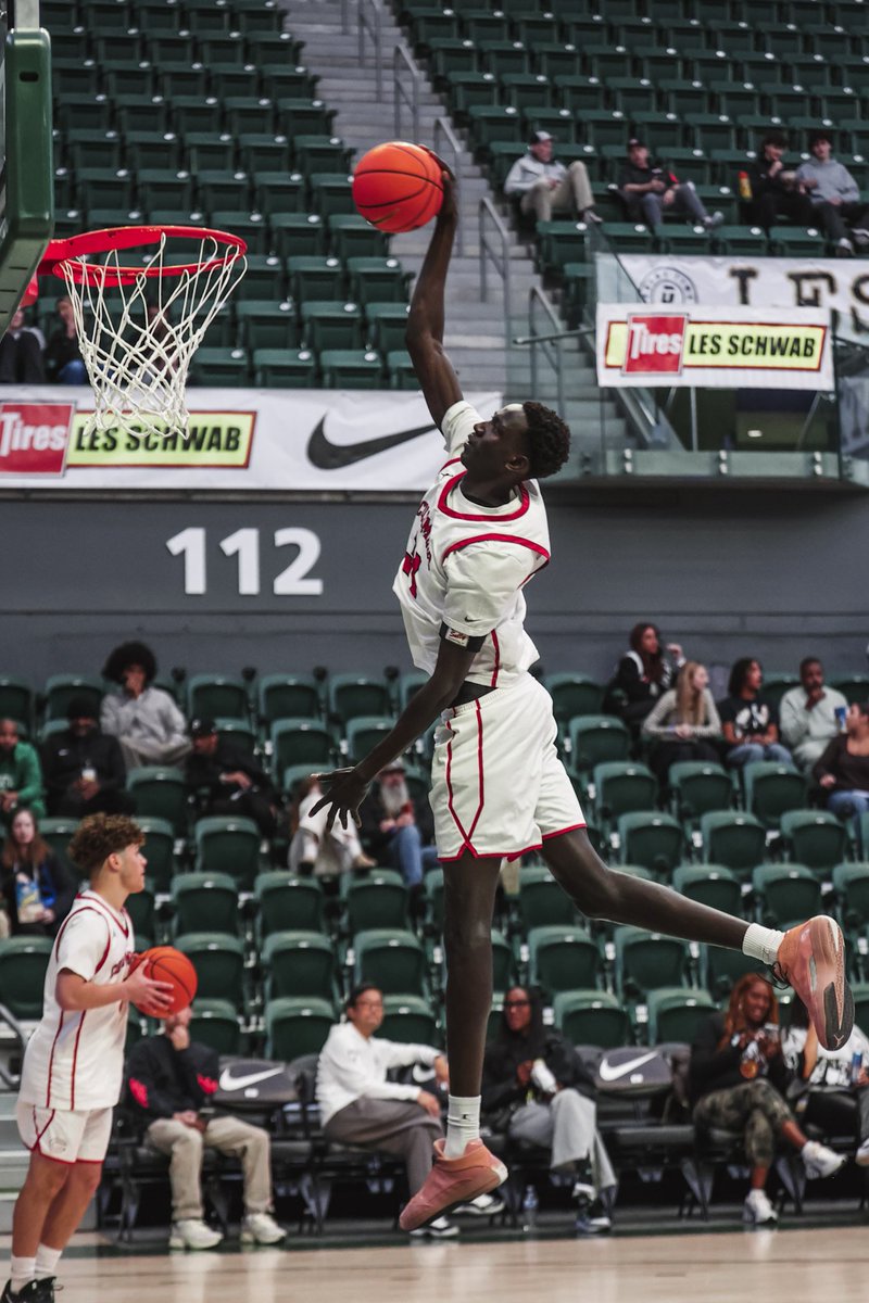 Les Schwab Invitational tweet media