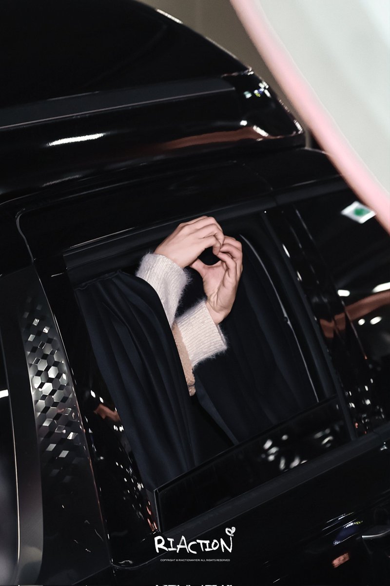 RIACTION tweet media