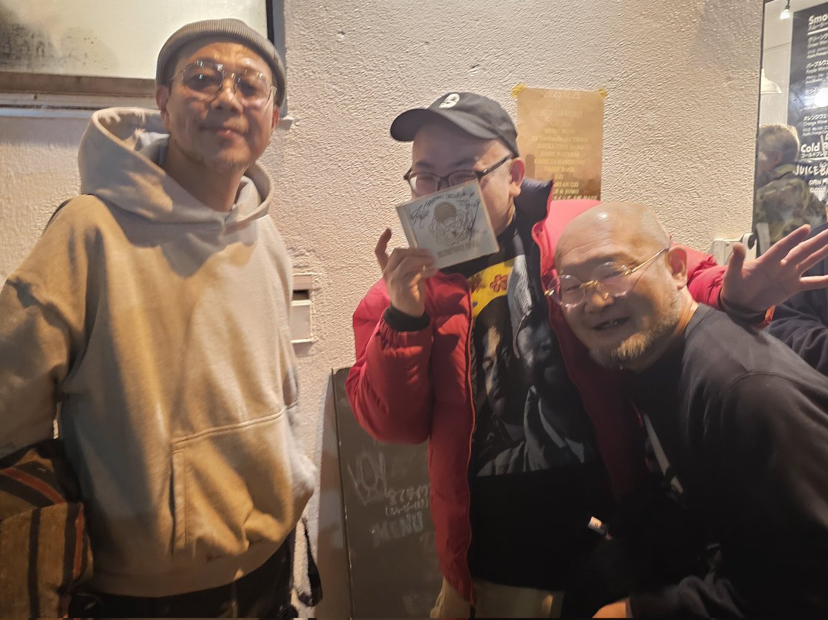 showgunn's tweet photo. TWIGYさんと私
MUROさんと私
#MICROPHONEPAGER https://t.co/gZMtAxFGT7