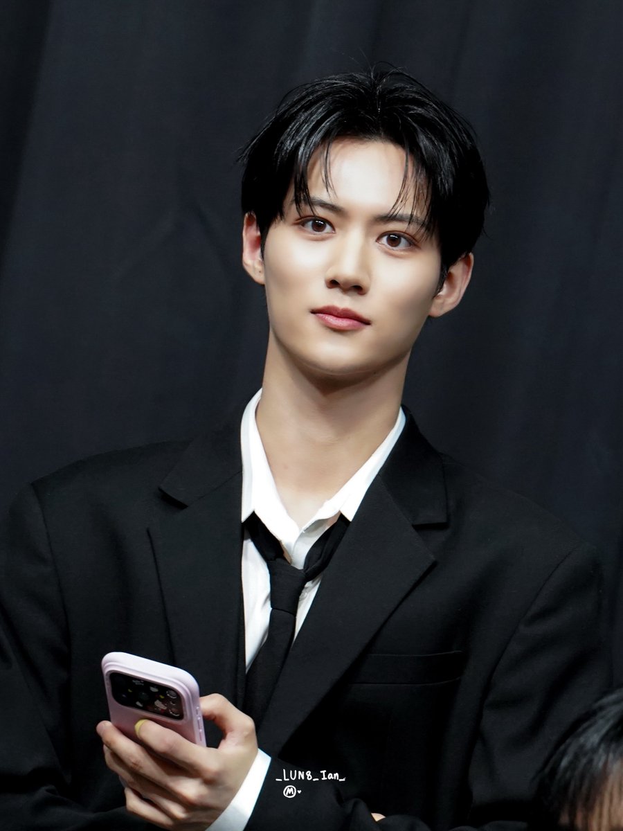 ♡ 251109 뮤빗 ♡

#루네이트 #LUN8 #이안 #Ian